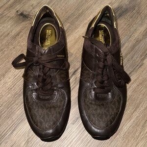 Michael Kors monogrammed allie trainer sneakers size - 8M